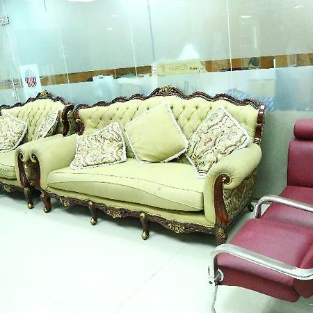 דובאי Golden Square Hotel Apartments מראה חיצוני תמונה