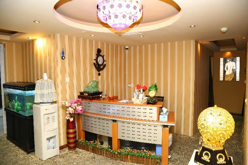 דובאי Golden Square Hotel Apartments מראה חיצוני תמונה