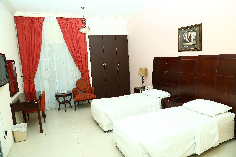 דובאי Golden Square Hotel Apartments מראה חיצוני תמונה