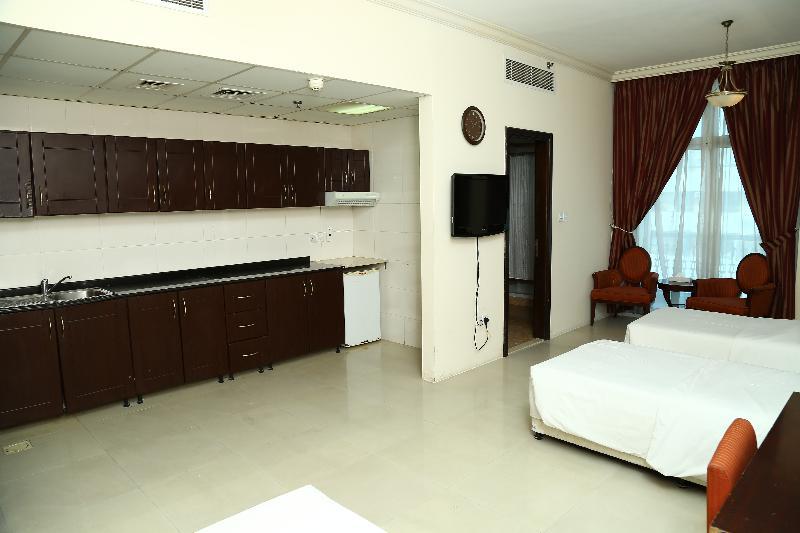 דובאי Golden Square Hotel Apartments מראה חיצוני תמונה