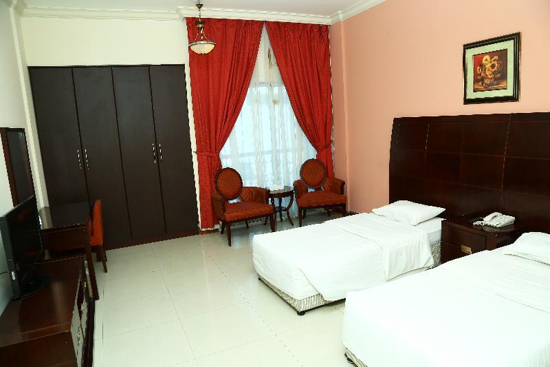 דובאי Golden Square Hotel Apartments מראה חיצוני תמונה