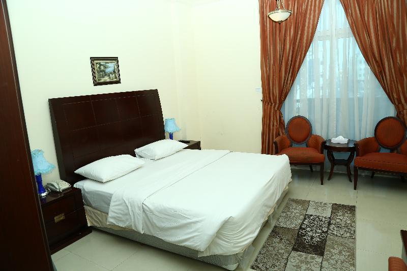 דובאי Golden Square Hotel Apartments מראה חיצוני תמונה