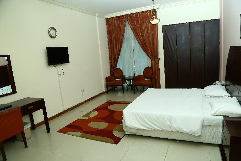 דובאי Golden Square Hotel Apartments מראה חיצוני תמונה