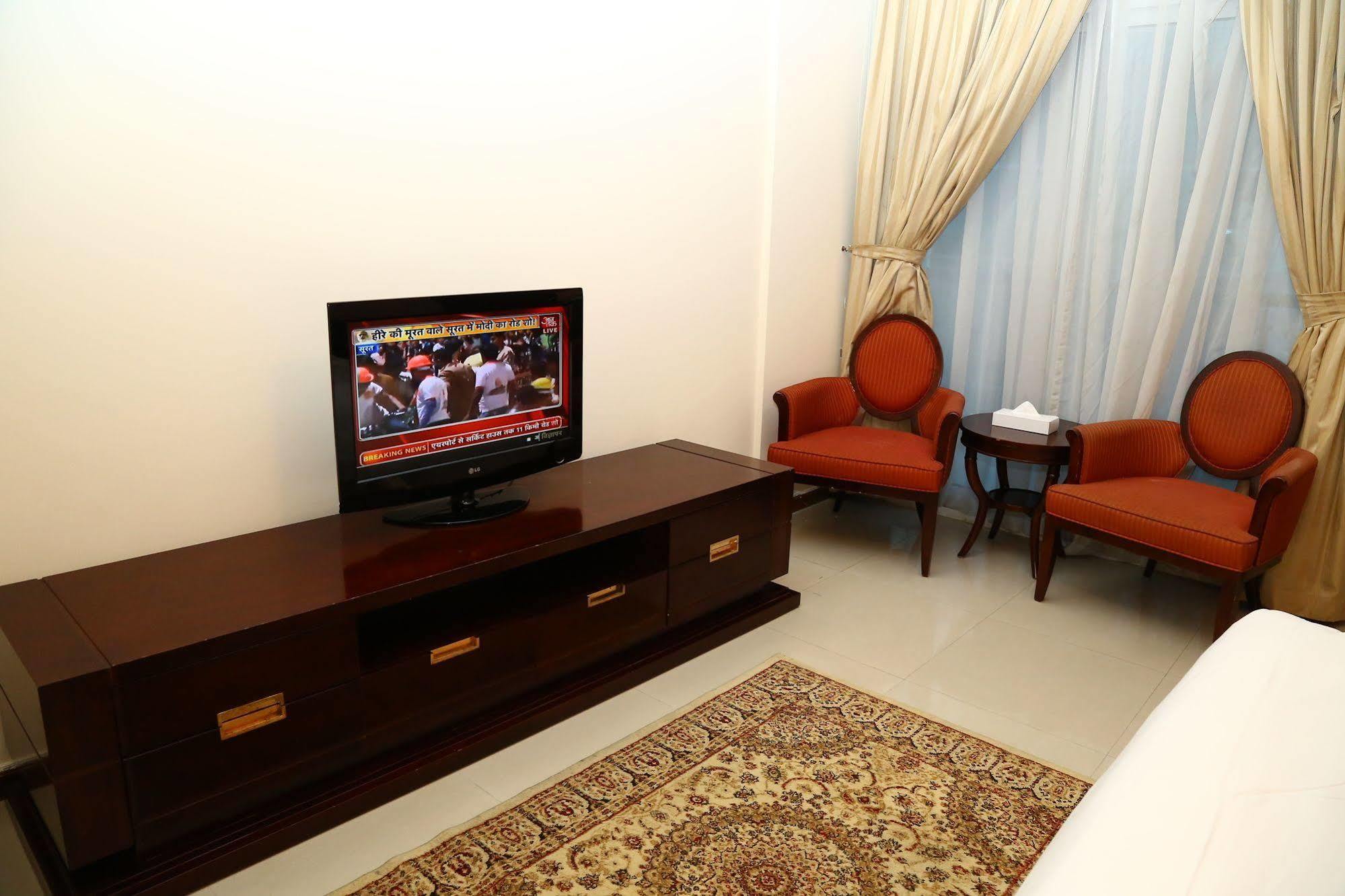 דובאי Golden Square Hotel Apartments מראה חיצוני תמונה