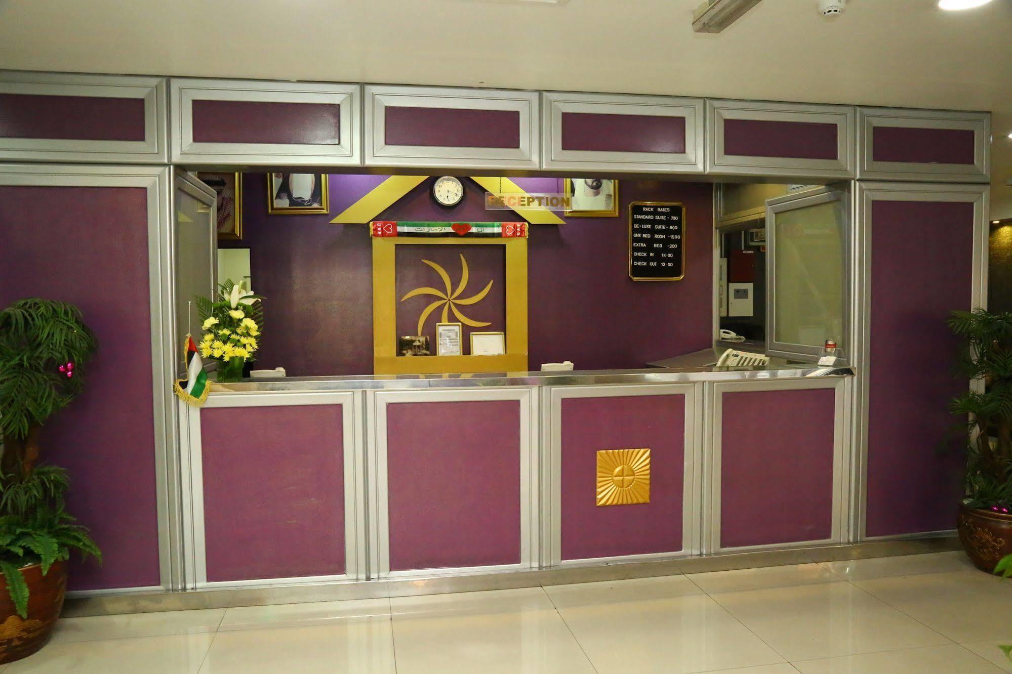 דובאי Golden Square Hotel Apartments מראה חיצוני תמונה